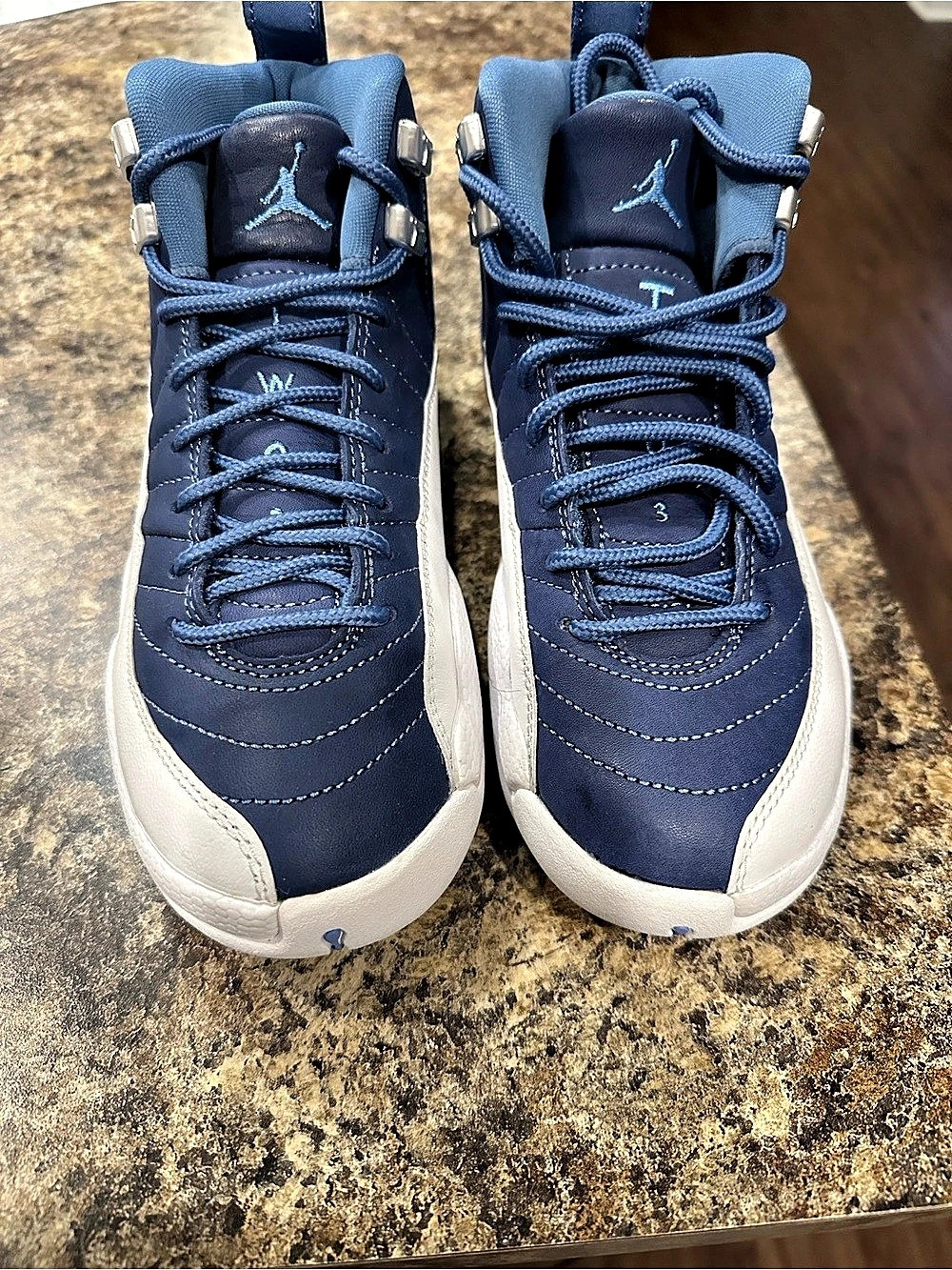 Jordan Air Jordan 12 Retro SE (GS) ) Sneakers Blue & White Girls US 4 Like New